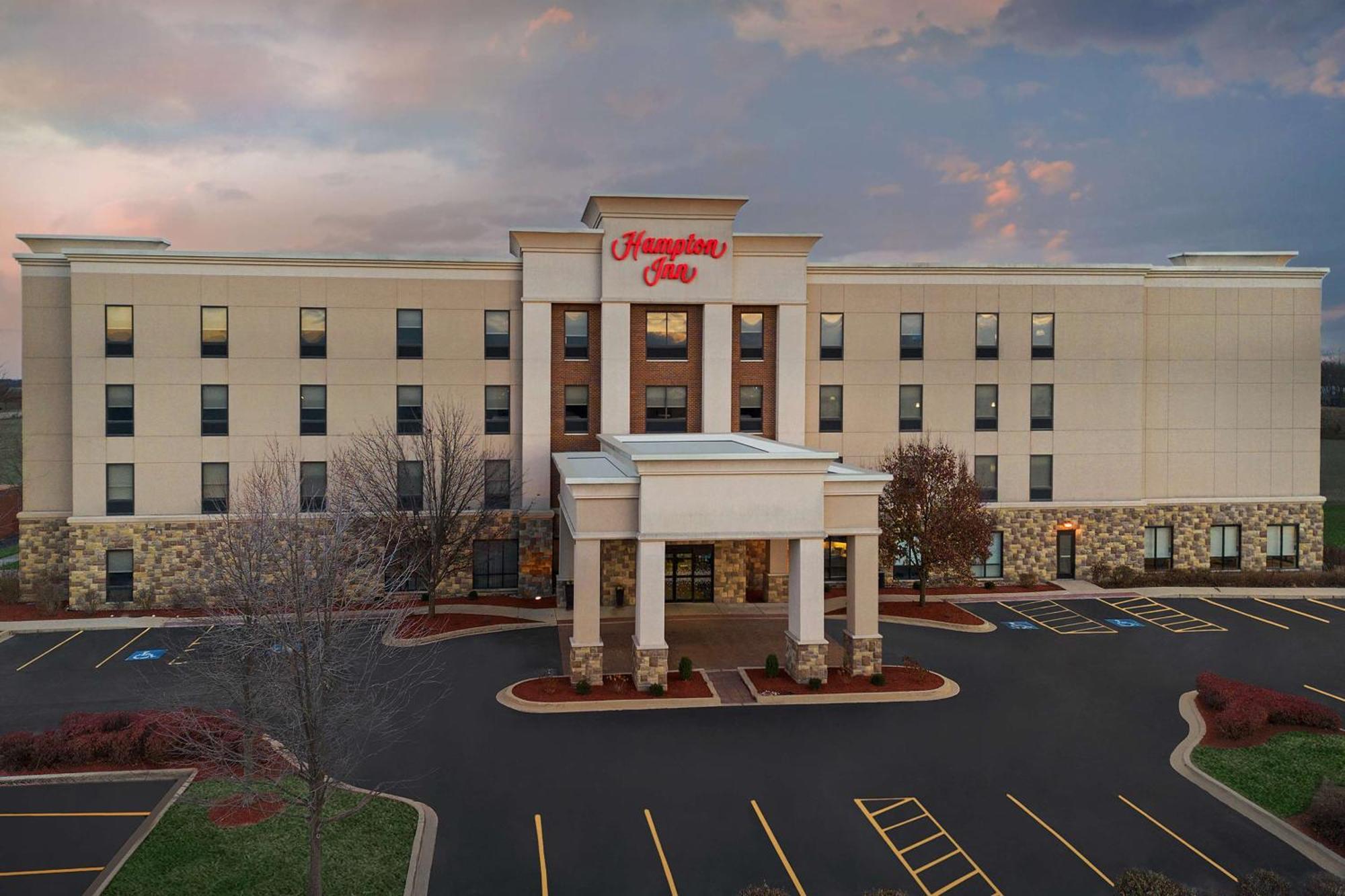Hampton Inn Yorkville Exterior foto