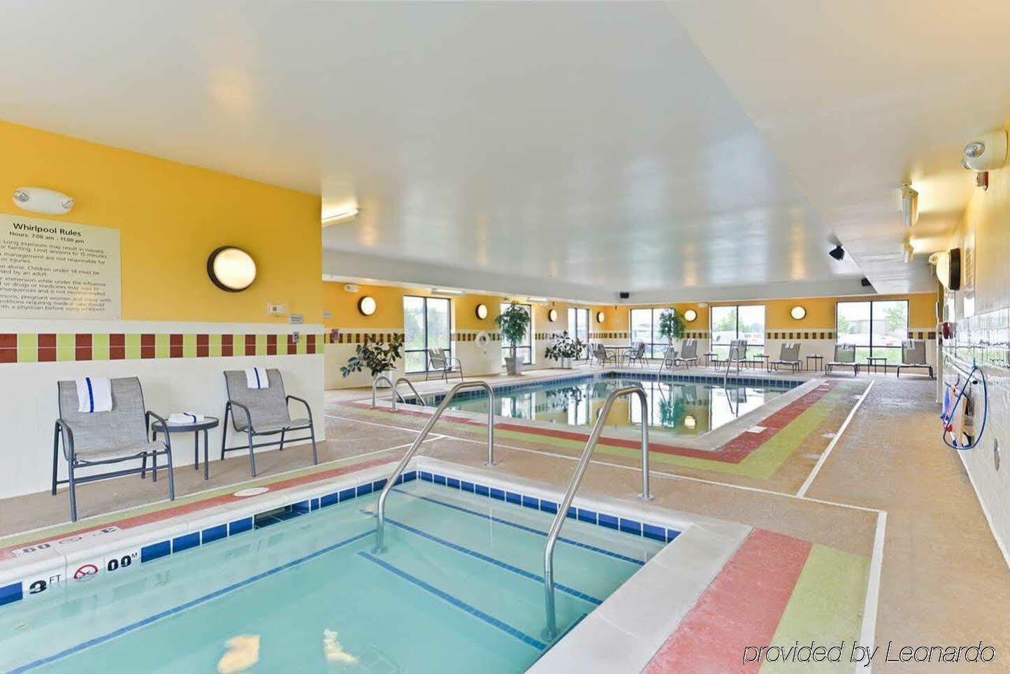 Hampton Inn Yorkville Exterior foto